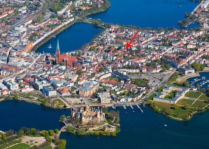 Komfortwohnung Innenstadt An Der Schelfkirche